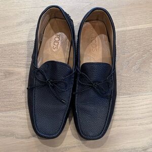 Tod’s navy moccasin loafer